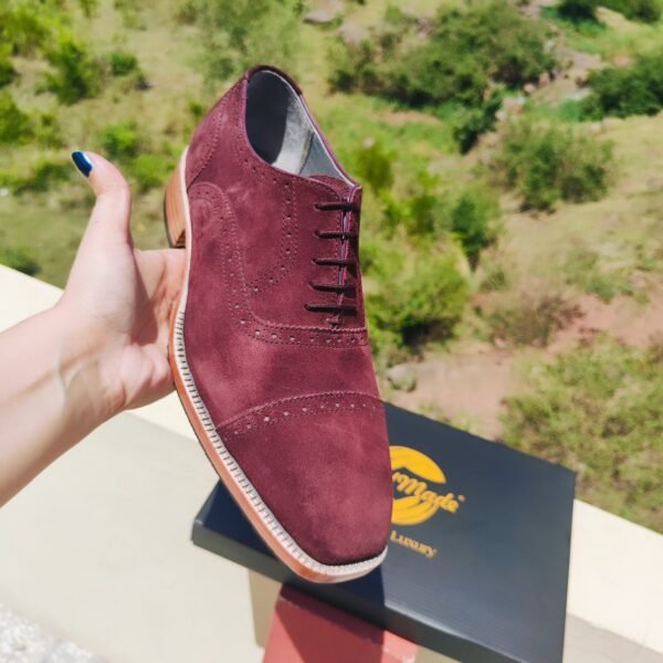 Brogue Oxfords OX-BO-014 – handmade leather shoes with Goodyear welt construction and double leather sole.