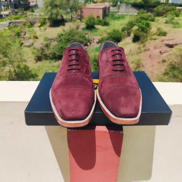 Brogue Oxfords OX-BO-014 – handmade leather shoes with Goodyear welt construction and double leather sole.