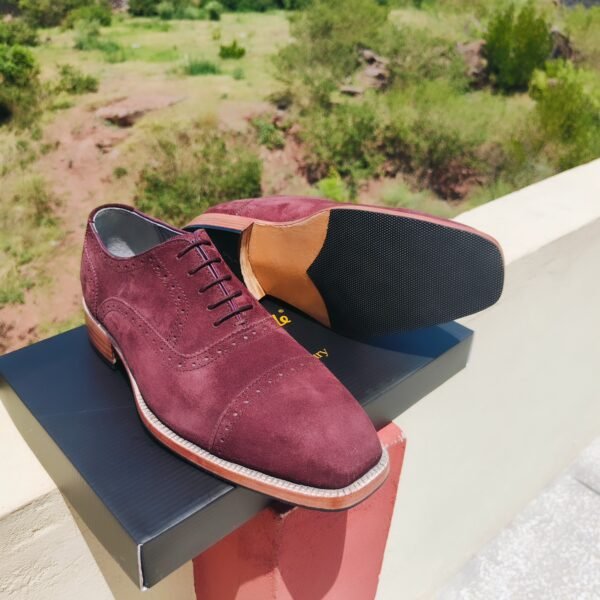Brogue Oxfords OX-BO-014 – handmade leather shoes with Goodyear welt construction and double leather sole.