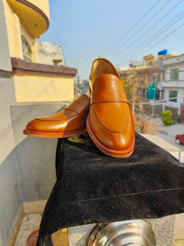 Casual loafers with Vibram sole for men – lightweight slip-on shoes for everyday wear – LF-CVS-019