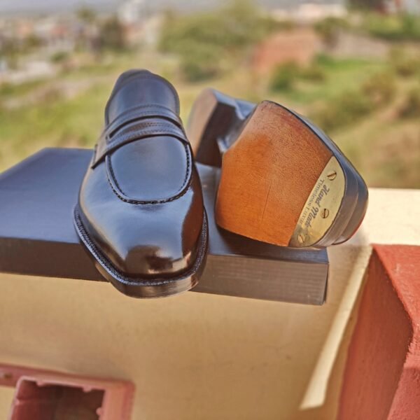 Loafers Ambassador – Handmade formal leather loafers with double leather sole and toe metal plate