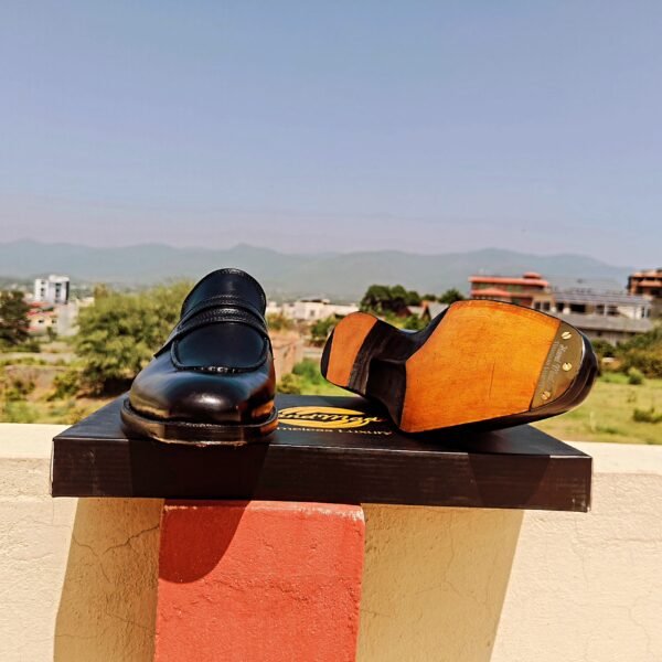 Loafers Ambassador – Handmade formal leather loafers with double leather sole and toe metal plate