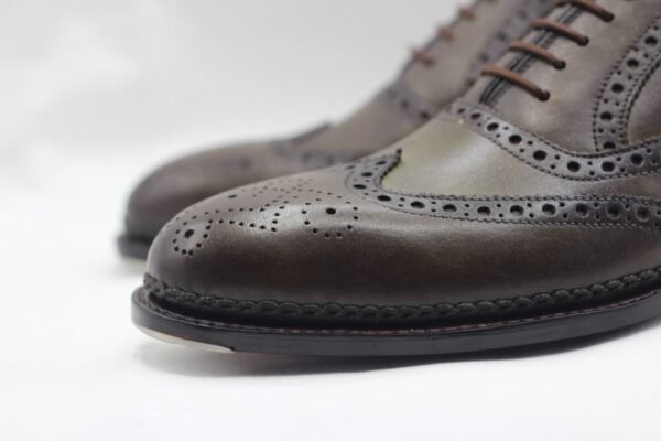 Crisp olive Norwegian welt wingtip Oxford shoes for men – handcrafted leather footwear – OX-NWW-018