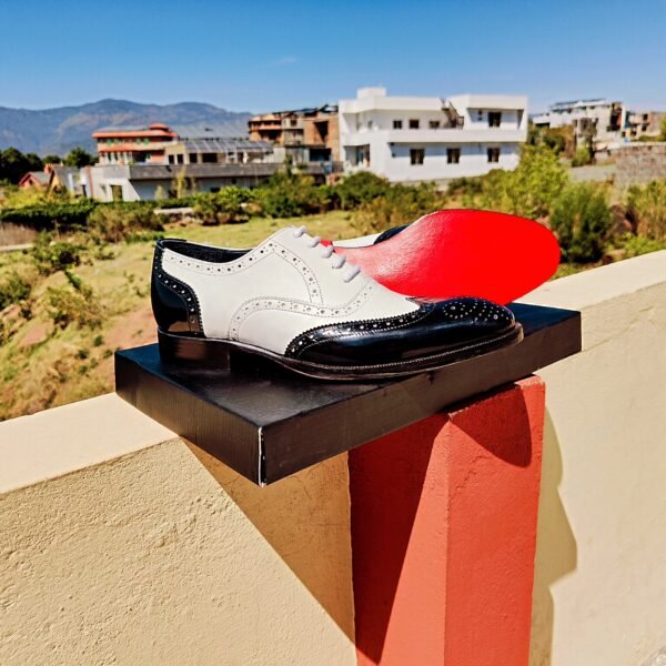Spectators Oxfords handcrafted two-tone leather shoes
